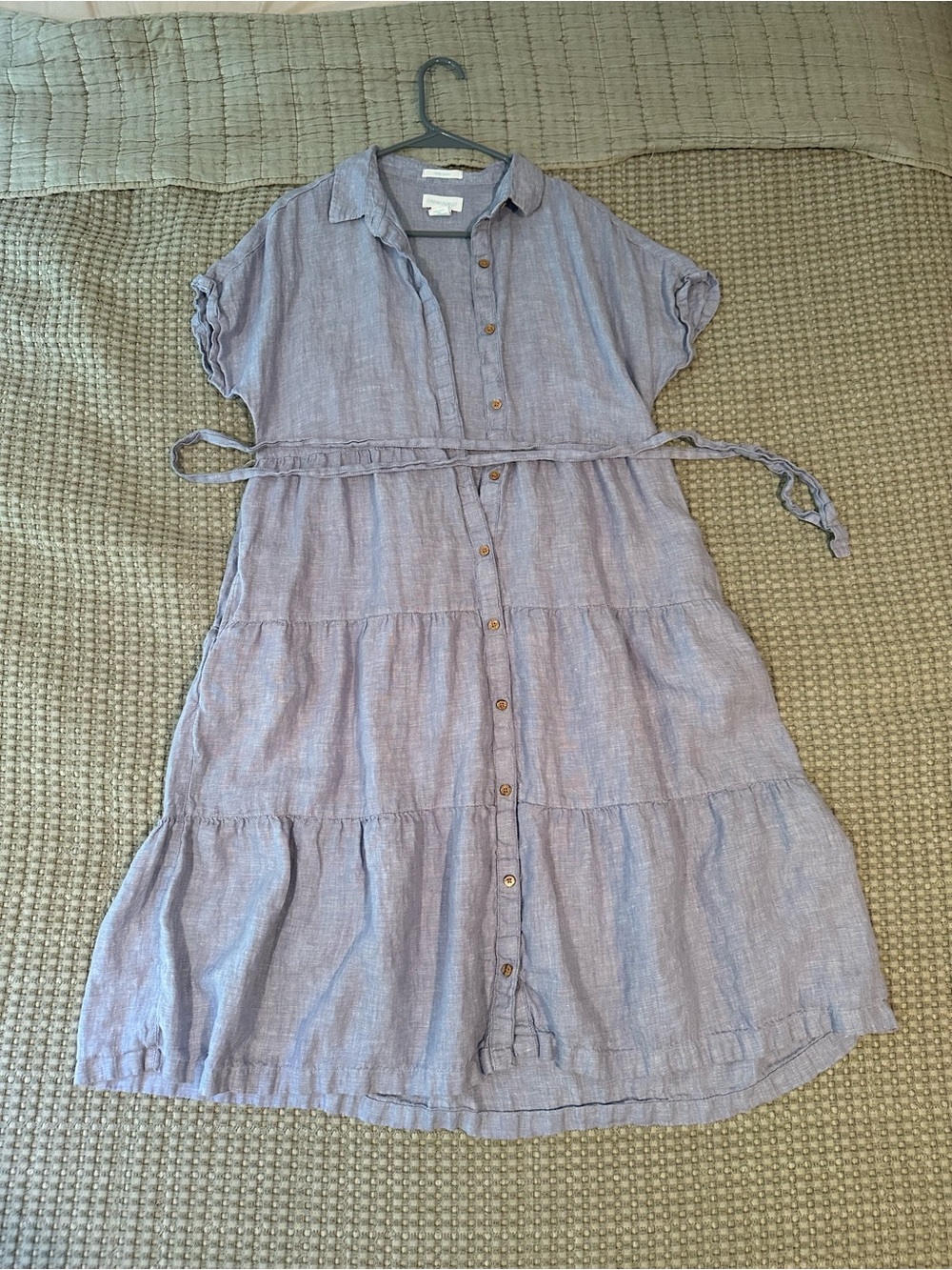 Cynthia Rowley %100 linen tiered dress with tie waist